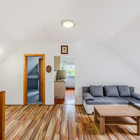 Apartment Pr' Stajercu With Free Onsite Parking 보베츠 외부 사진